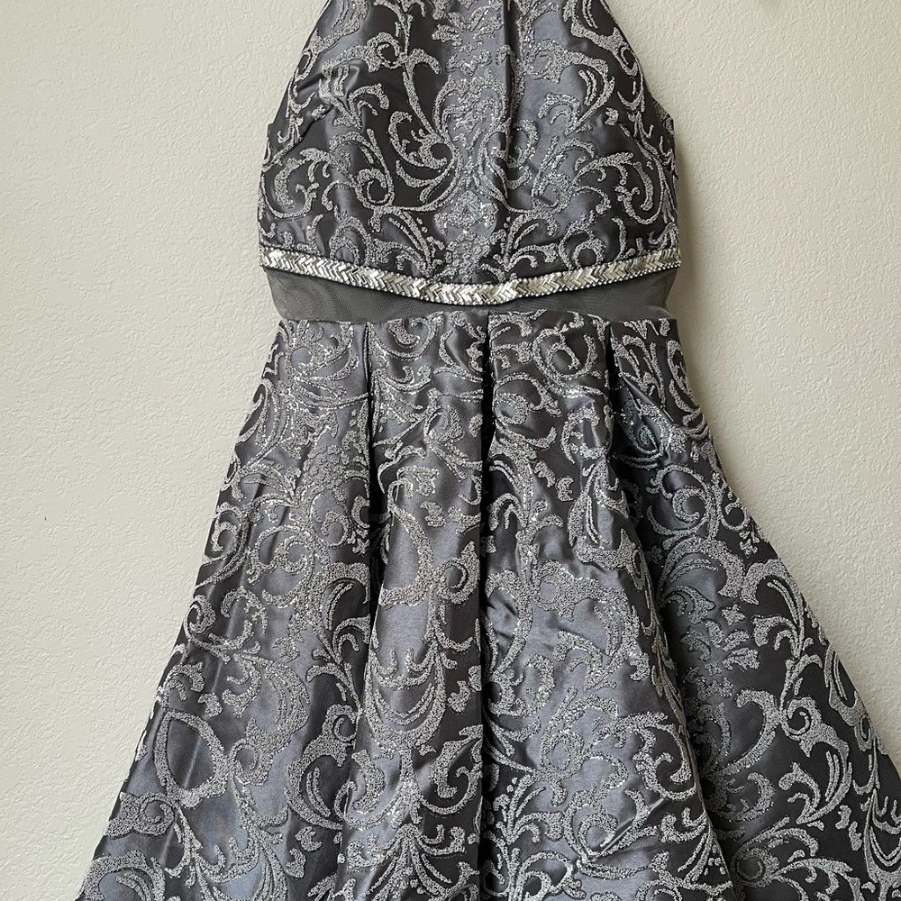 Dear Moon Elegant Gray Silver Sequins Junior Girls Special Occasion Dress size 1